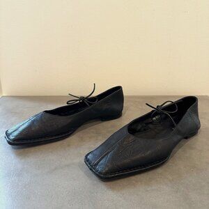 Alohas -Black Leather Ballet Flats